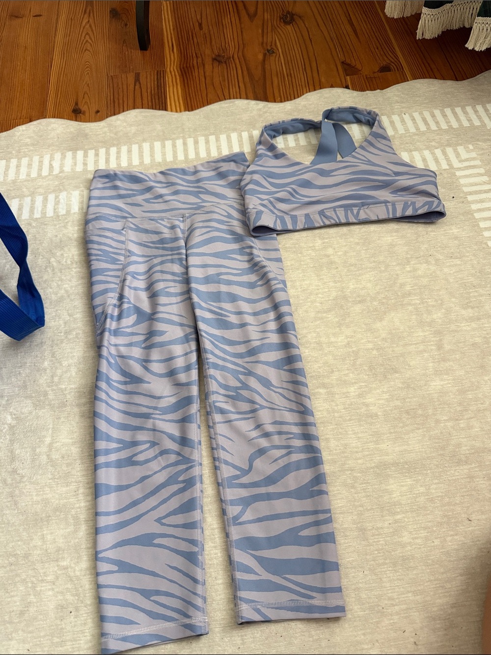 Seamless Lavender Zebra-Print Sports Bra & Leggings Set